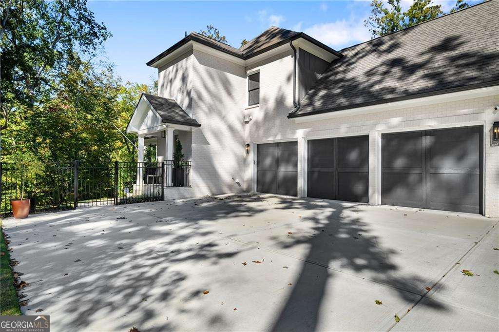 130 Nezhat Place, Atlanta