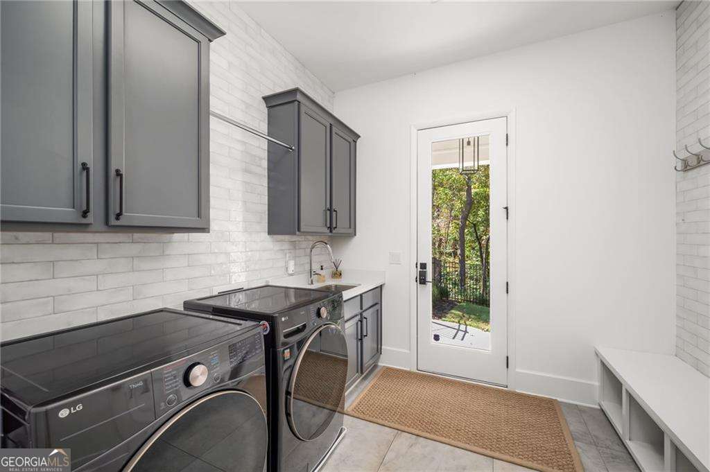 130 Nezhat Place, Atlanta