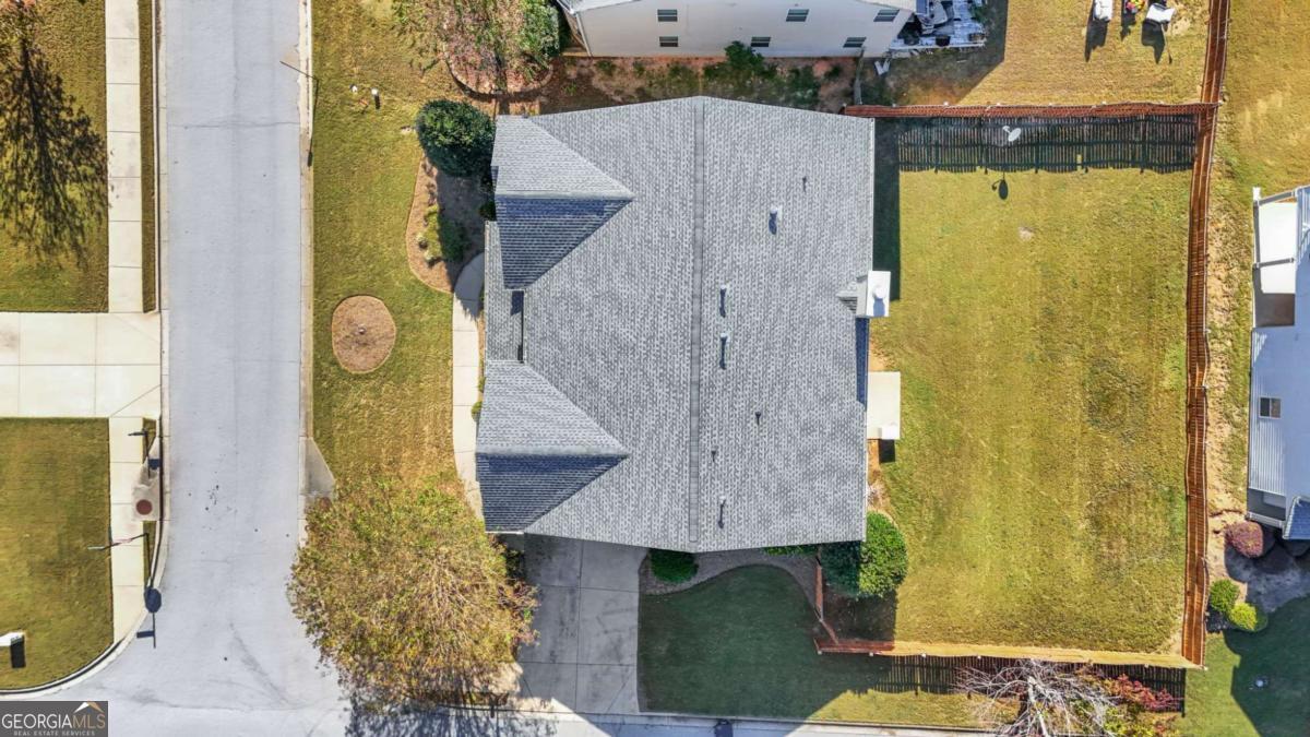 3831 Lake Haven Way, Atlanta