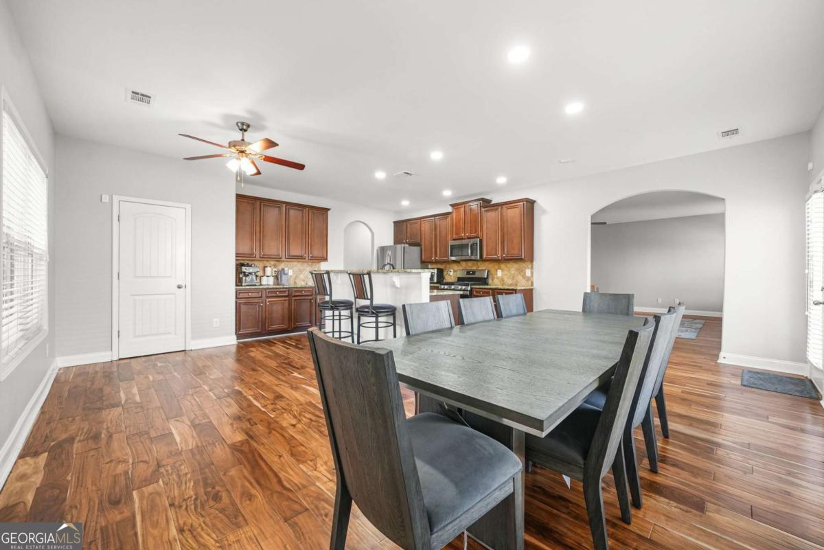 3831 Lake Haven Way, Atlanta