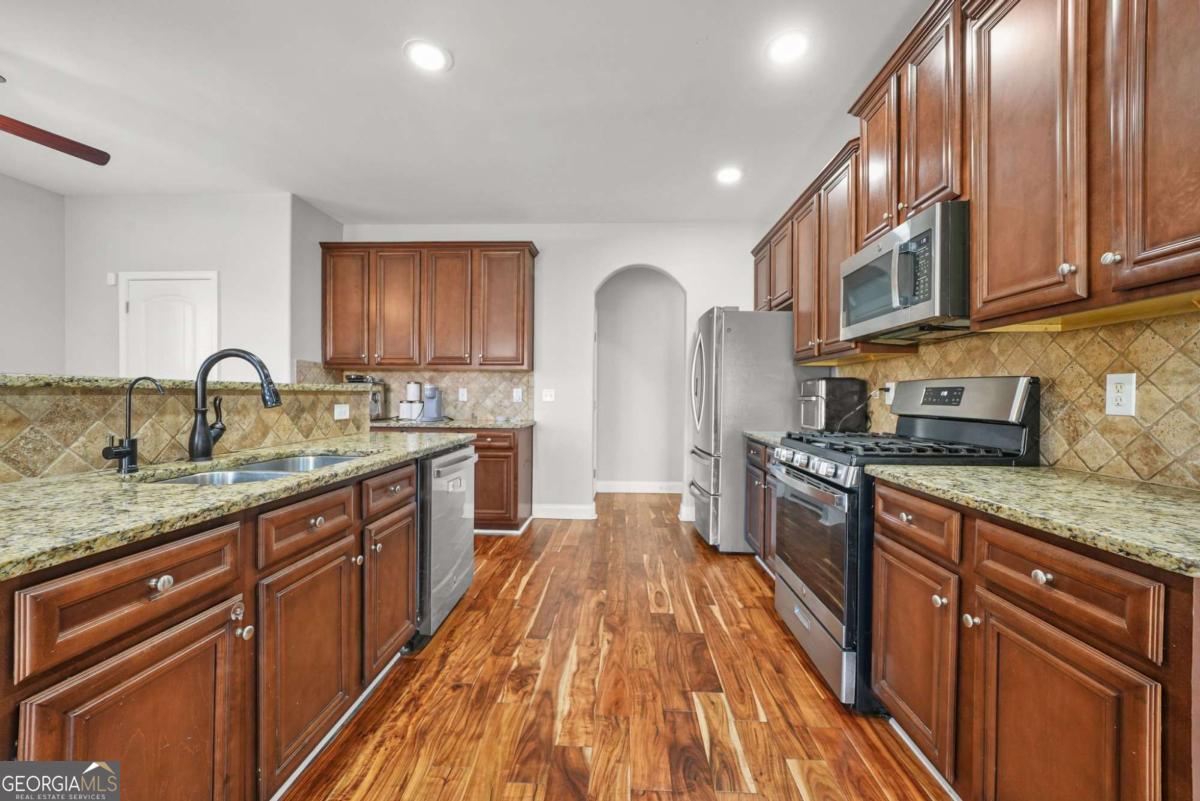 3831 Lake Haven Way, Atlanta