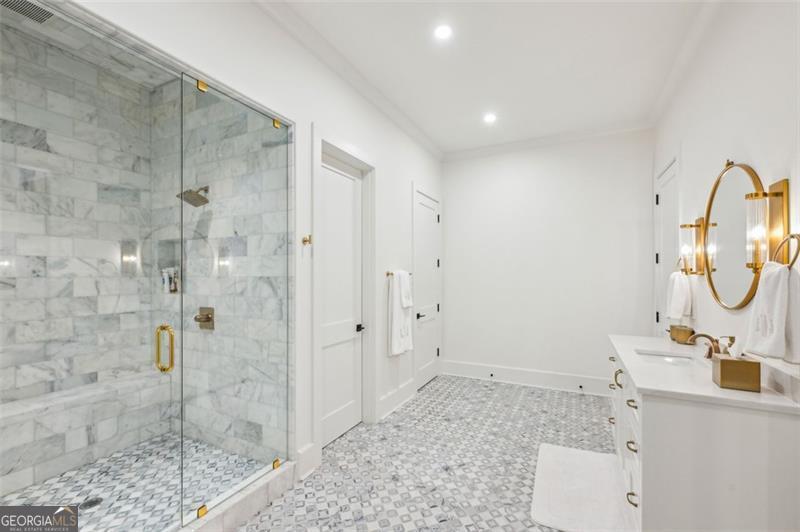 3379 Rennes Drive NE