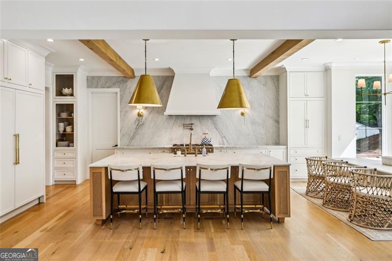 3379 Rennes Drive NE