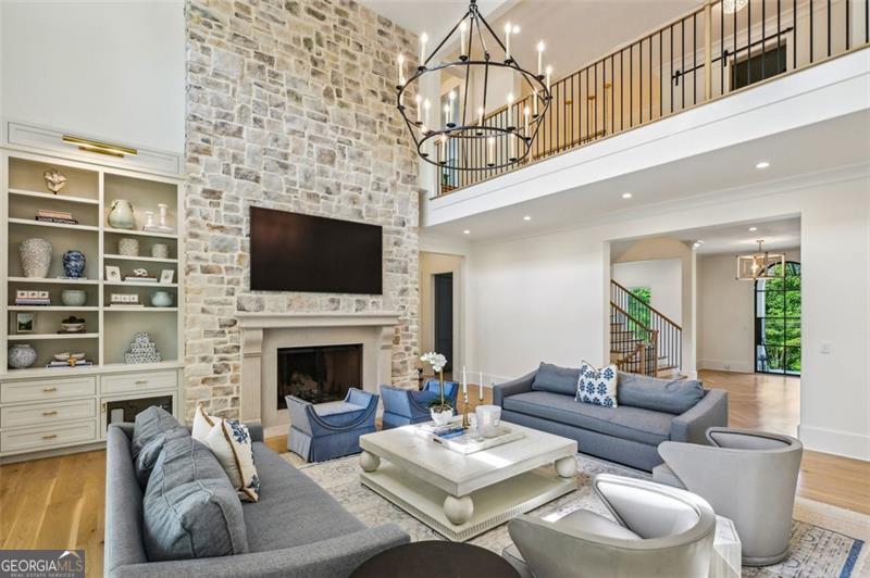 3379 Rennes Drive NE