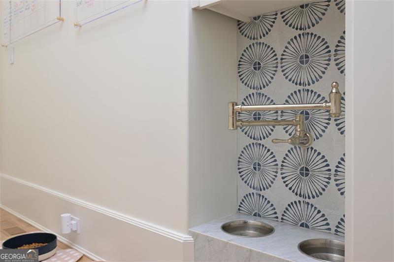 3379 Rennes Drive NE