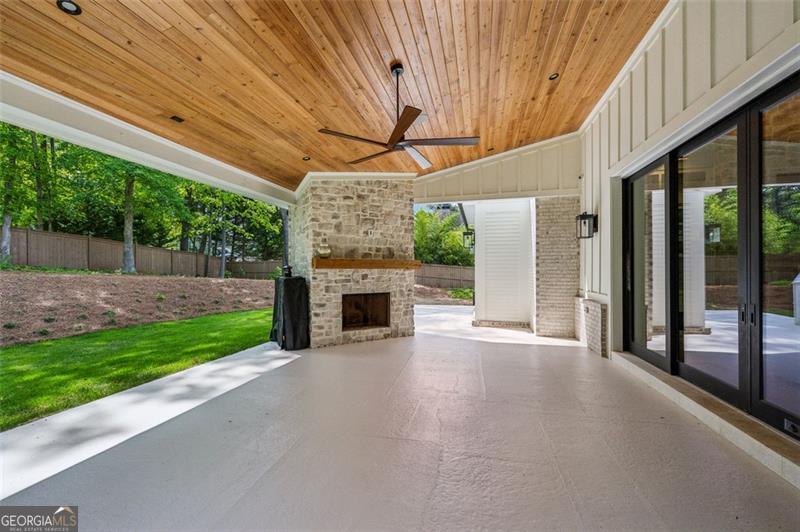 3379 Rennes Drive NE