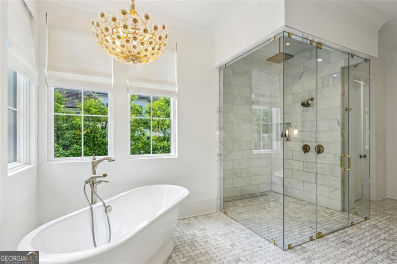 3379 Rennes Drive NE