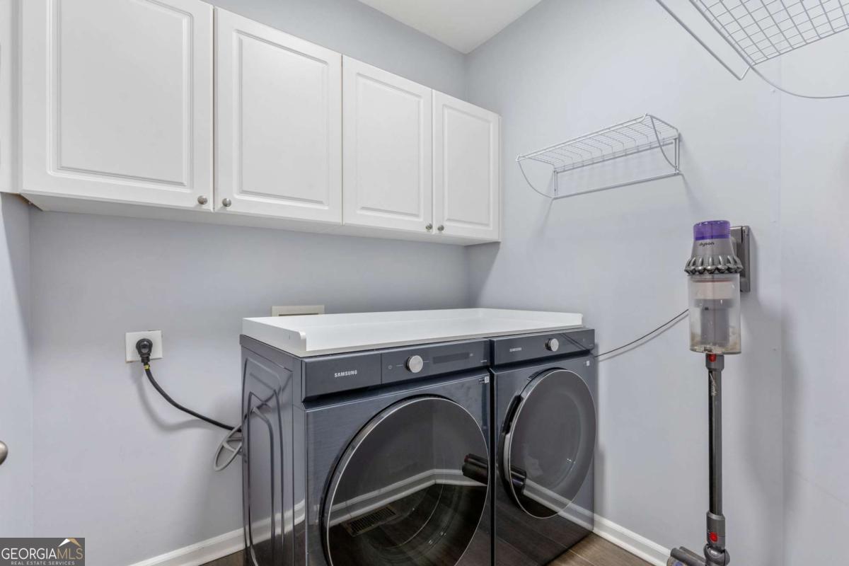 4290 CANTERBURY WALK Drive