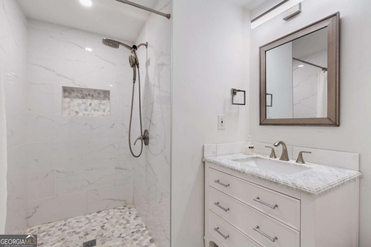 4290 CANTERBURY WALK Drive