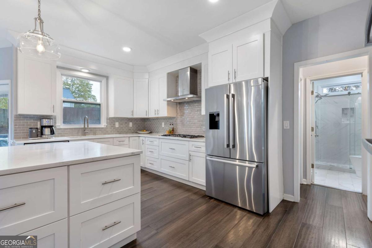 4290 CANTERBURY WALK Drive