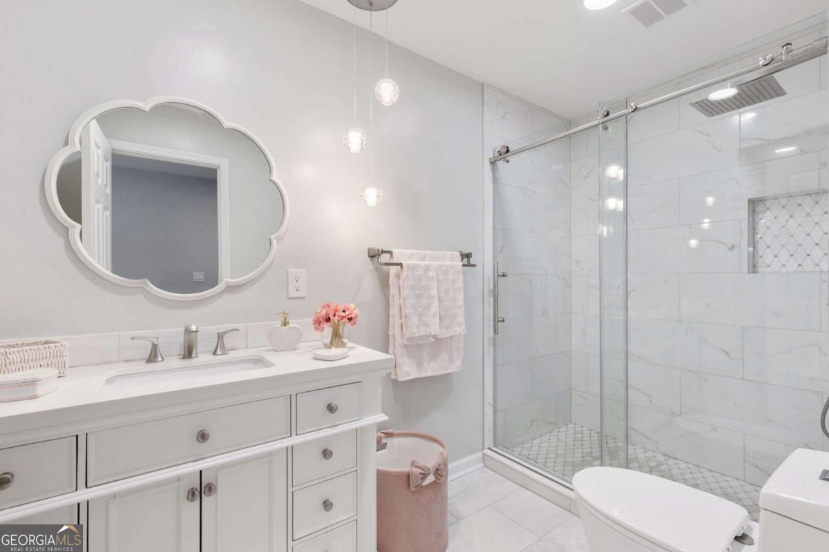 4290 CANTERBURY WALK Drive