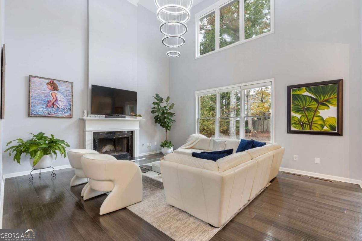 4290 CANTERBURY WALK Drive