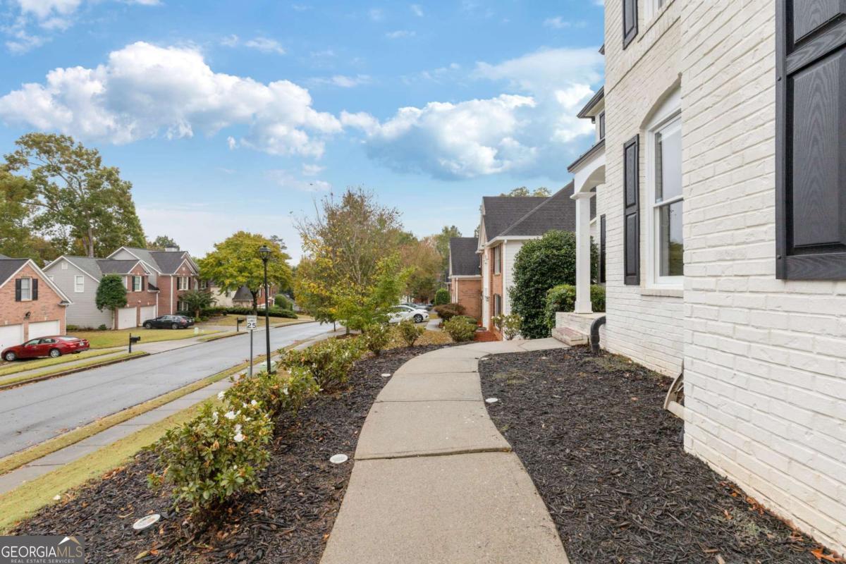 4290 CANTERBURY WALK Drive