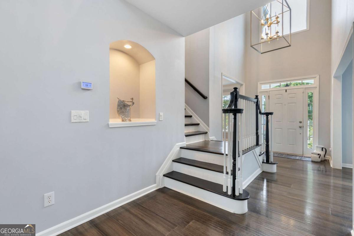 4290 CANTERBURY WALK Drive