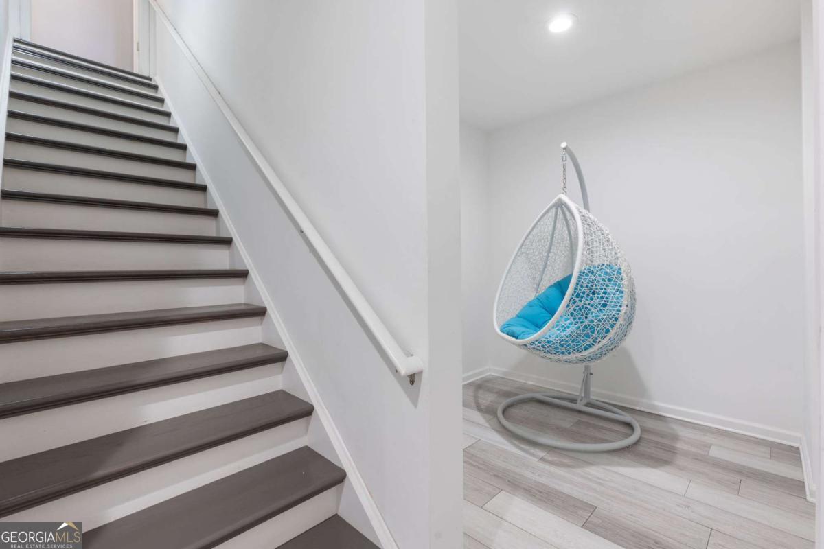 4290 CANTERBURY WALK Drive