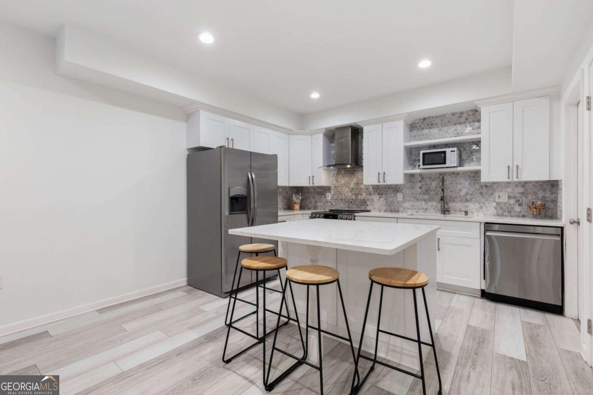 4290 CANTERBURY WALK Drive