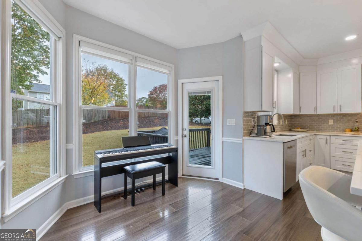 4290 CANTERBURY WALK Drive