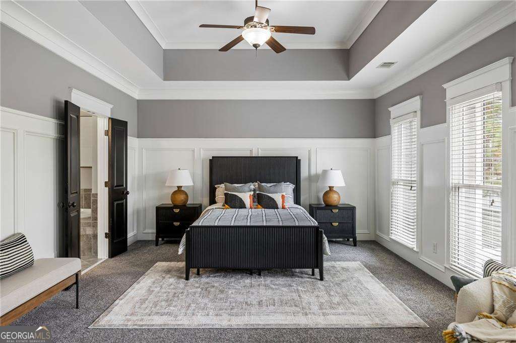 2145 W Village Crossing SE