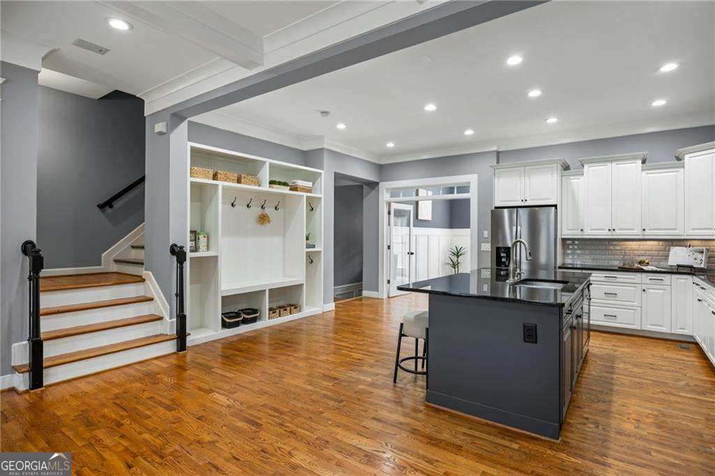 2145 W Village Crossing SE