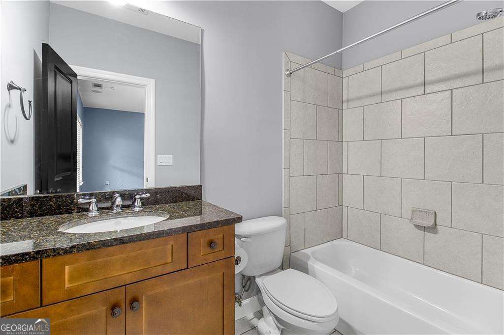 2145 W Village Crossing SE