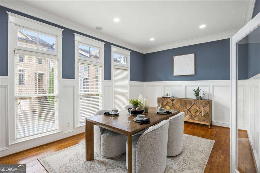 2145 W Village Crossing SE