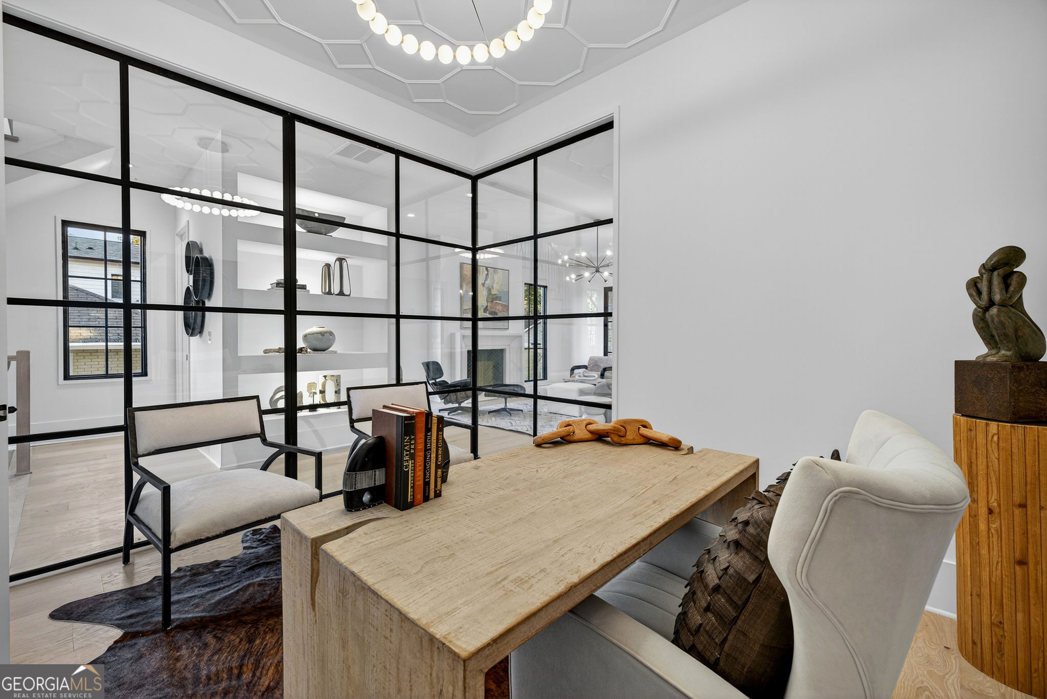 991 Courtenay Drive NE