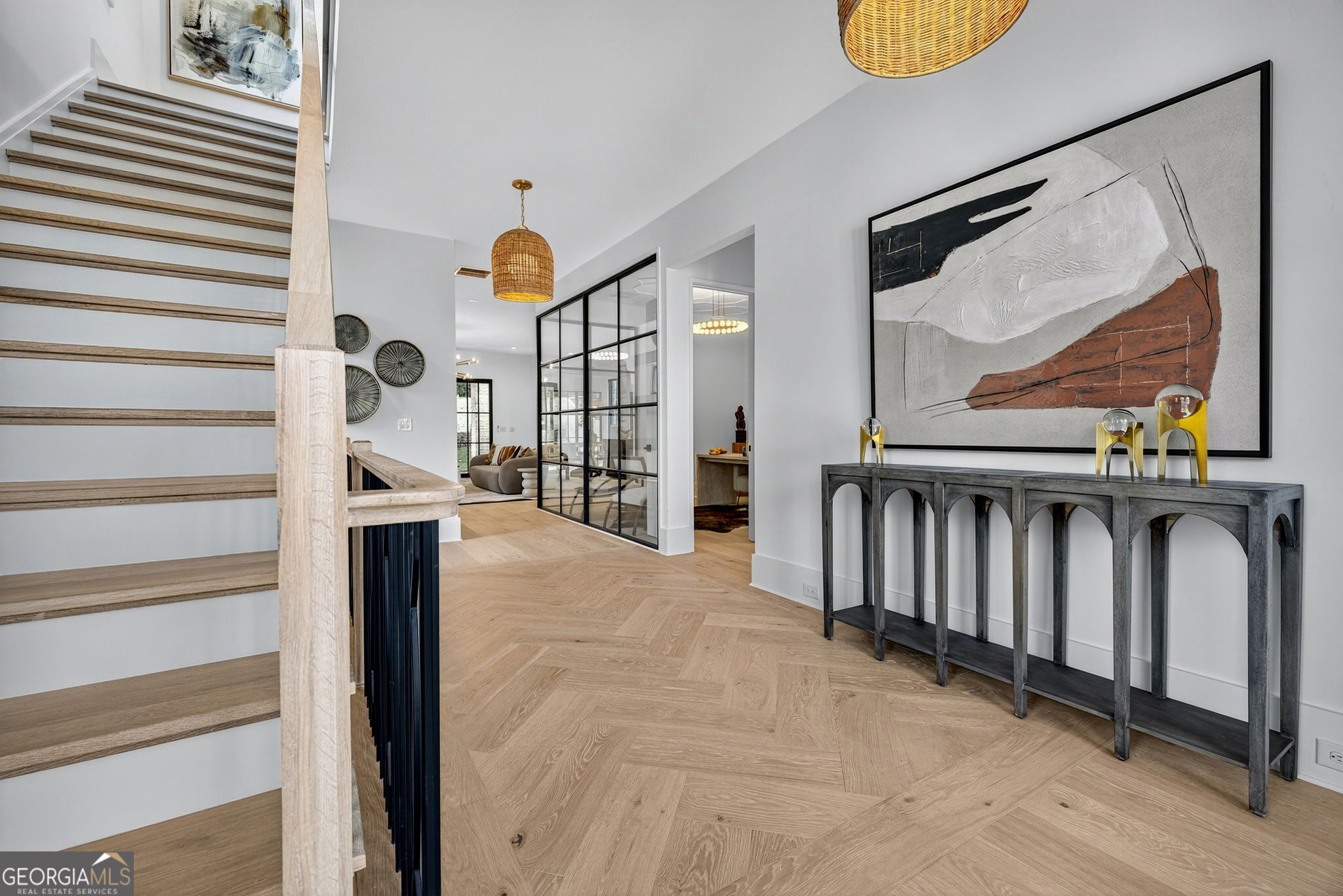 991 Courtenay Drive NE