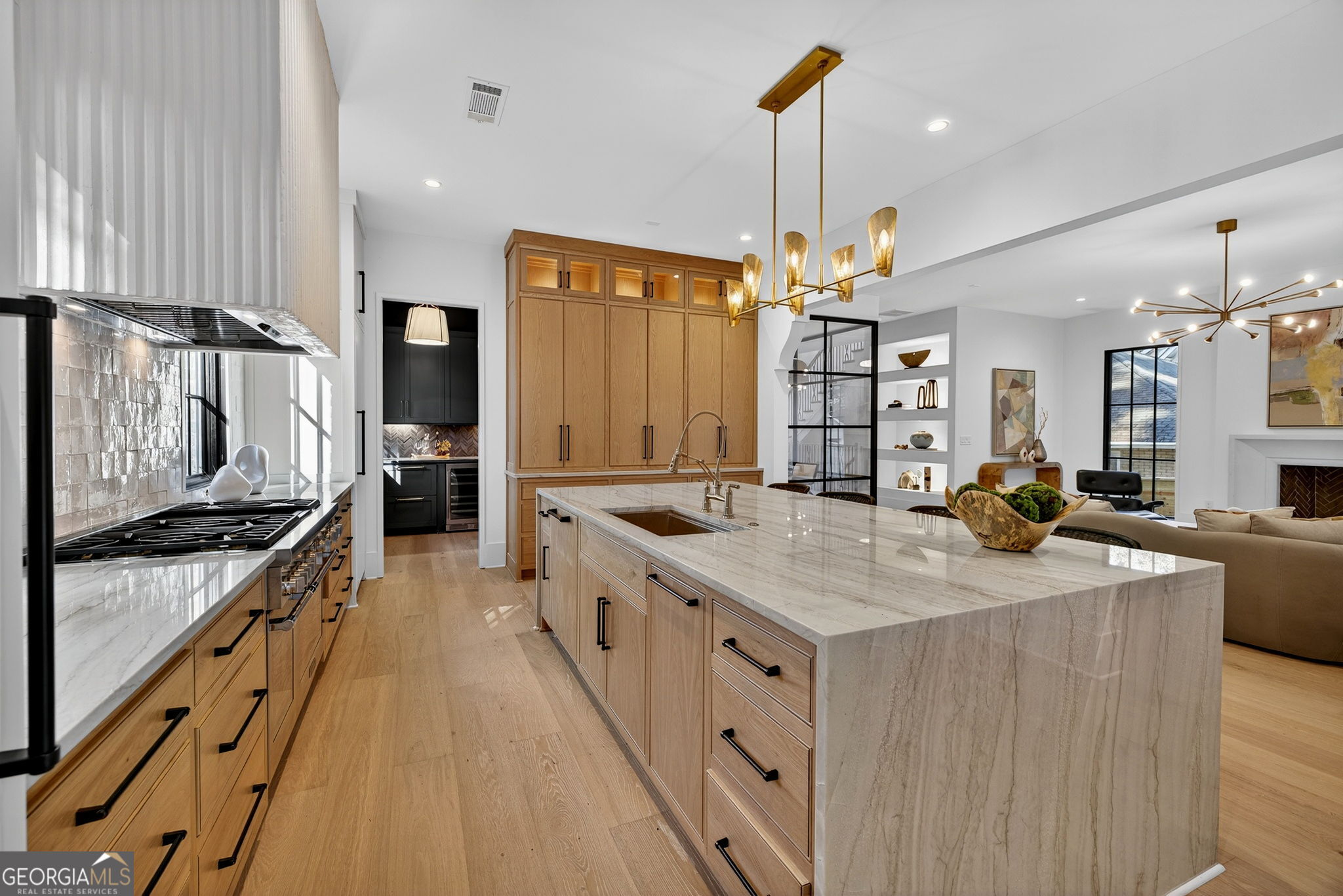 991 Courtenay Drive NE