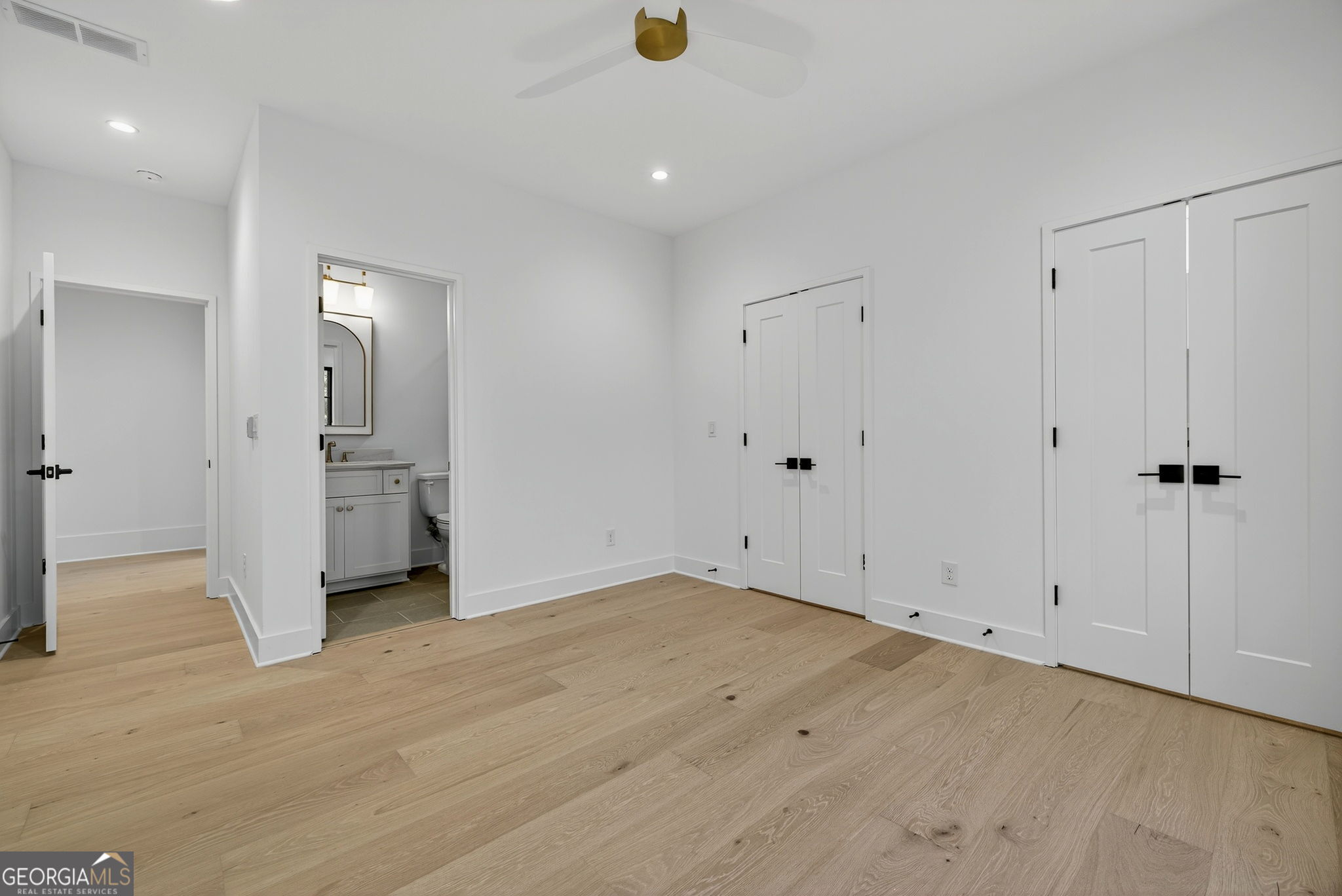 991 Courtenay Drive NE