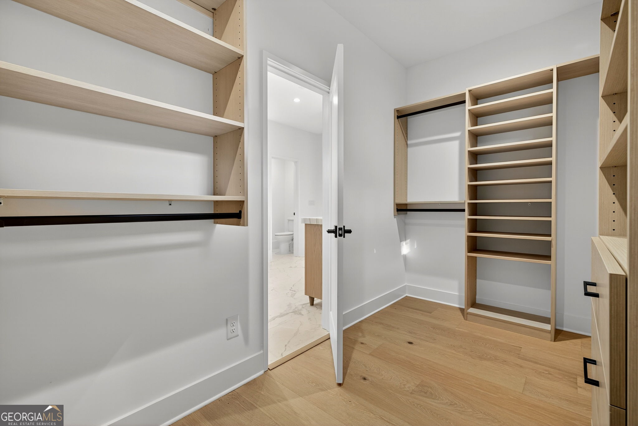 991 Courtenay Drive NE