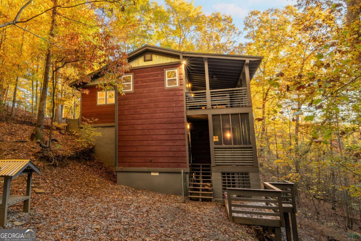 210 E Overbend Trail