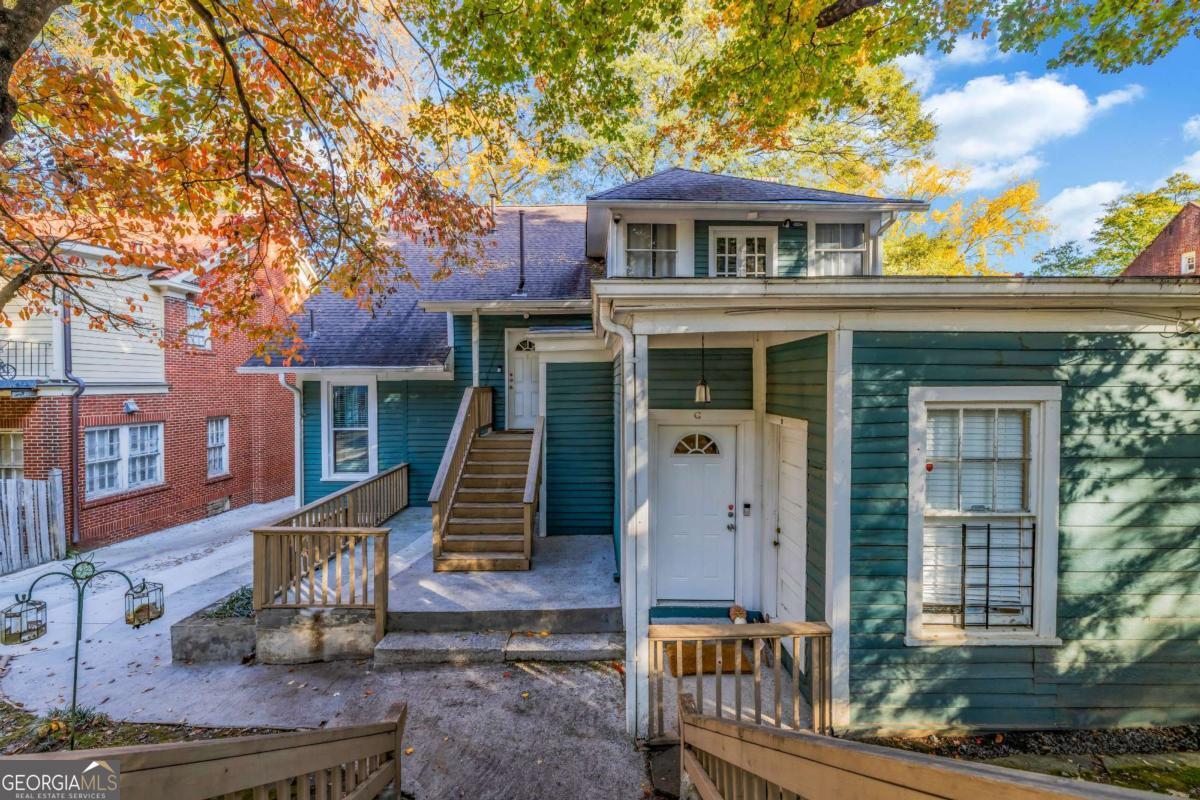 800 MYRTLE Street NE