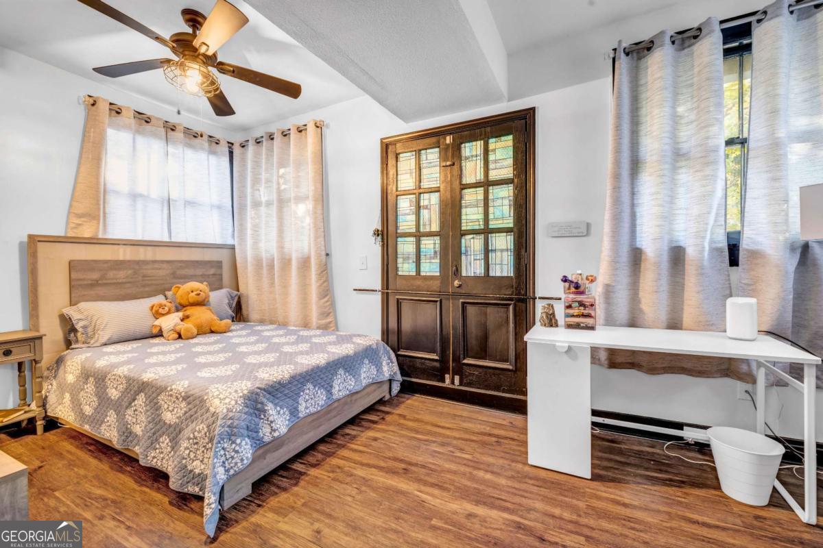 800 MYRTLE Street NE