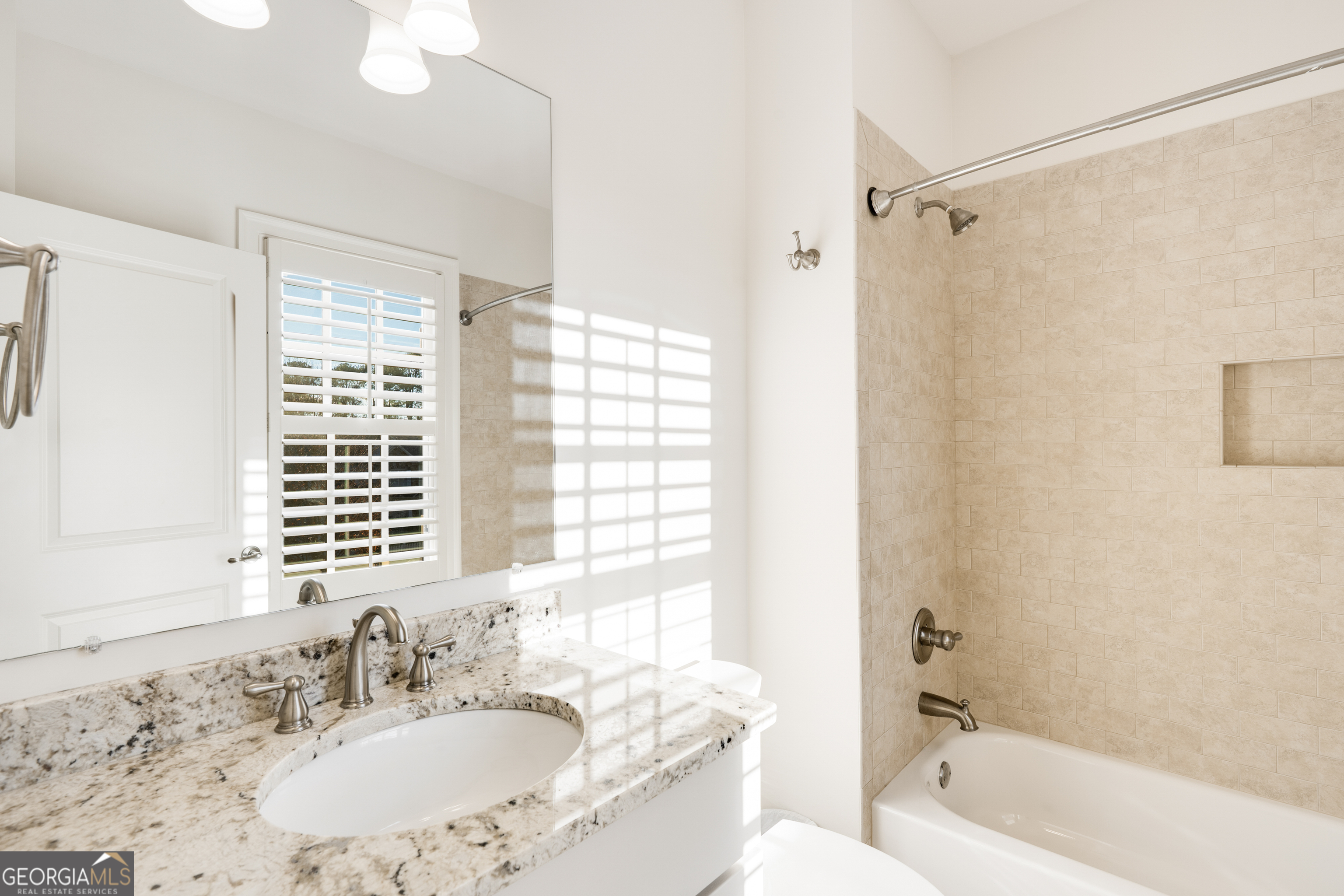 2589 Ashford Road NE