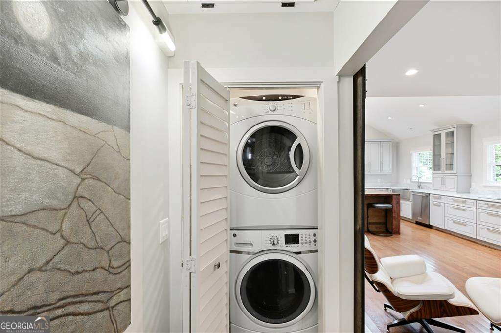 2067 Fairhaven Circle NE