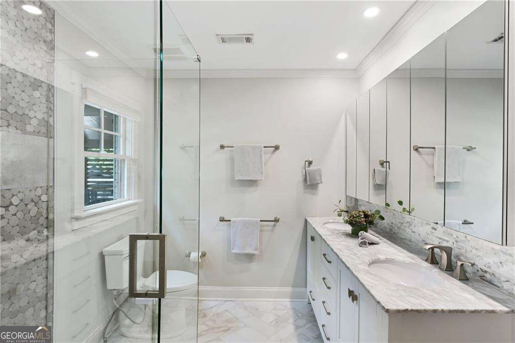 2067 Fairhaven Circle NE