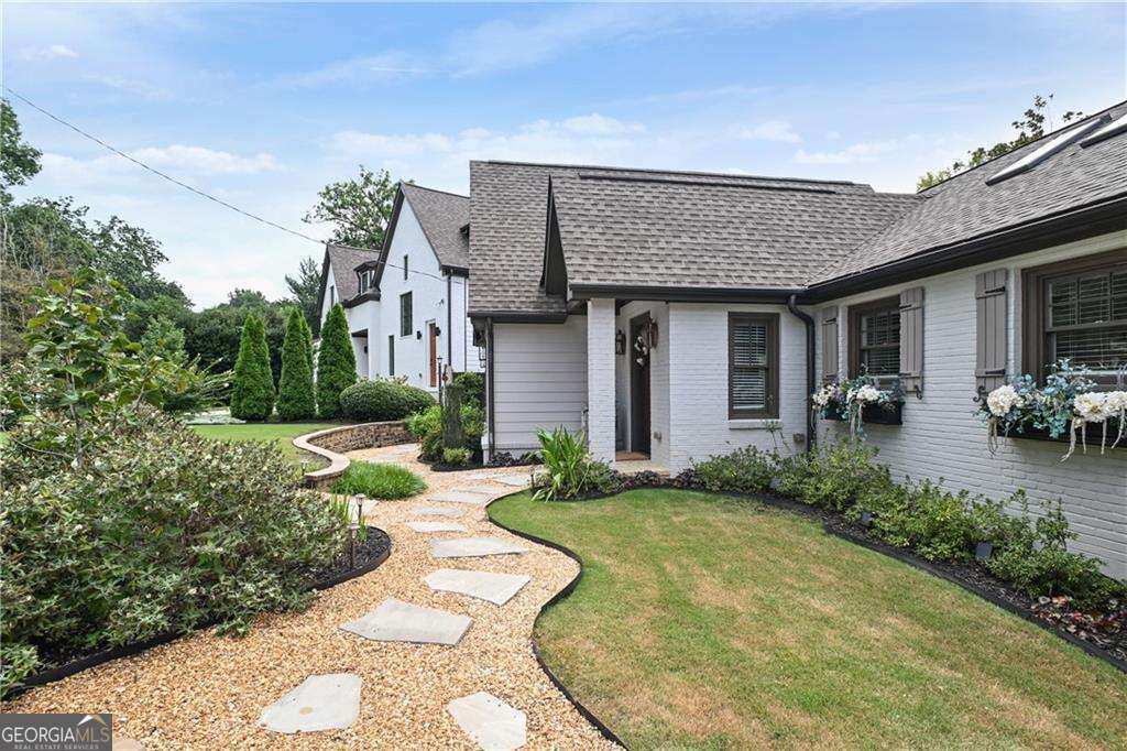 2067 Fairhaven Circle NE