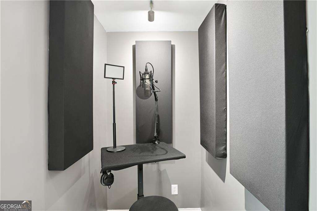 2067 Fairhaven Circle NE