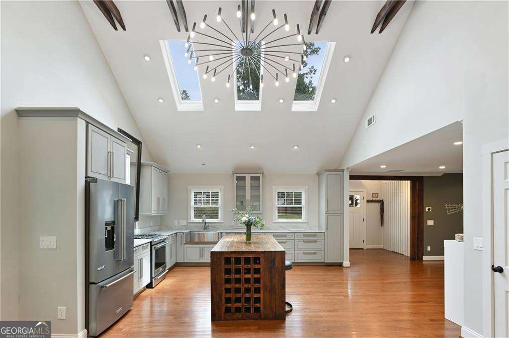 2067 Fairhaven Circle NE