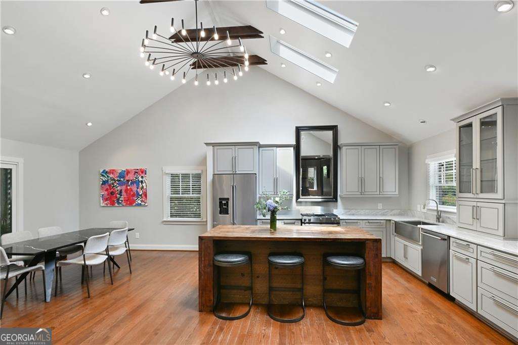 2067 Fairhaven Circle NE