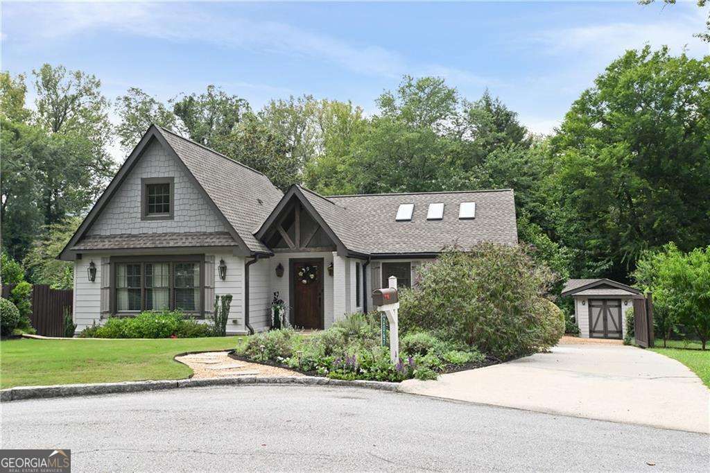 2067 Fairhaven Circle NE