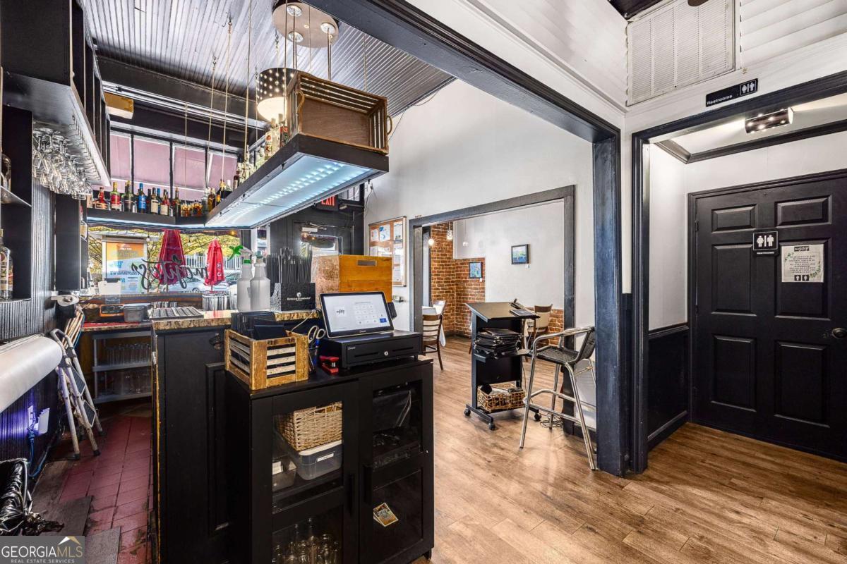 35 S Peachtree Street