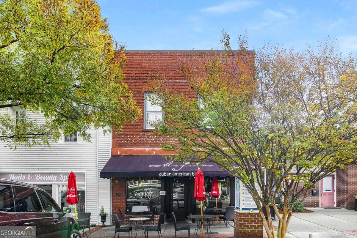 35 S Peachtree Street