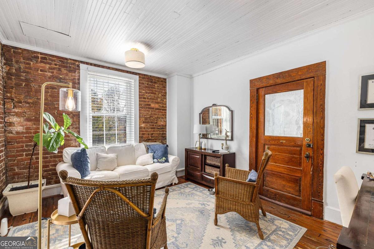 35 S Peachtree Street