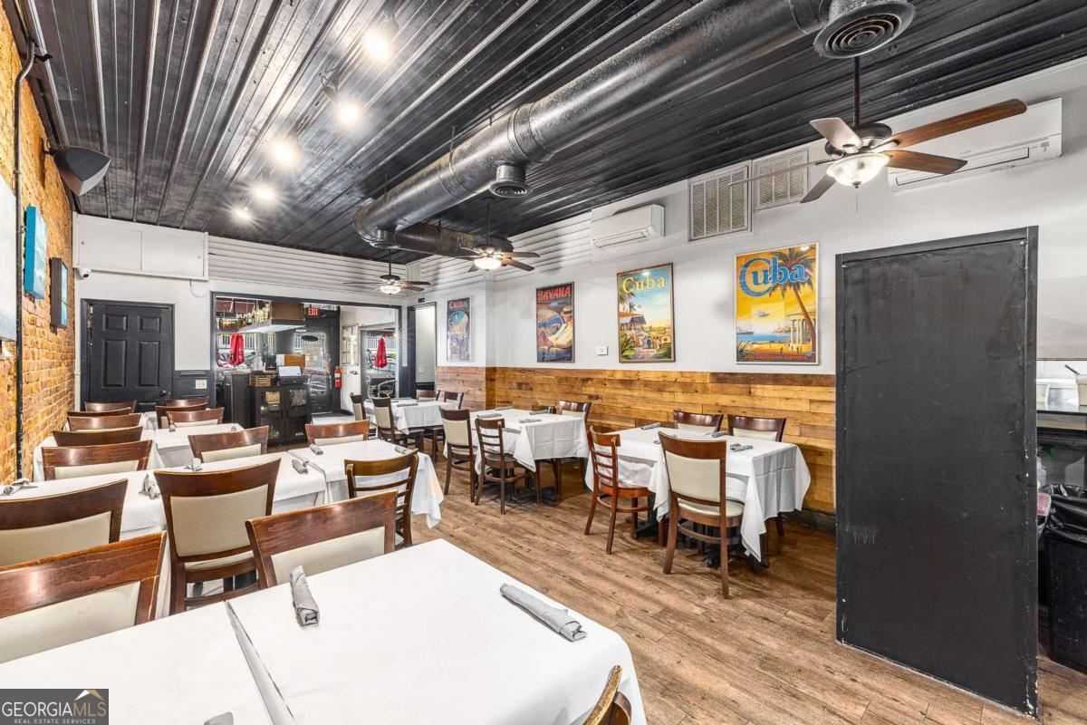 35 S Peachtree Street