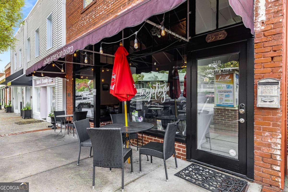 35 S Peachtree Street