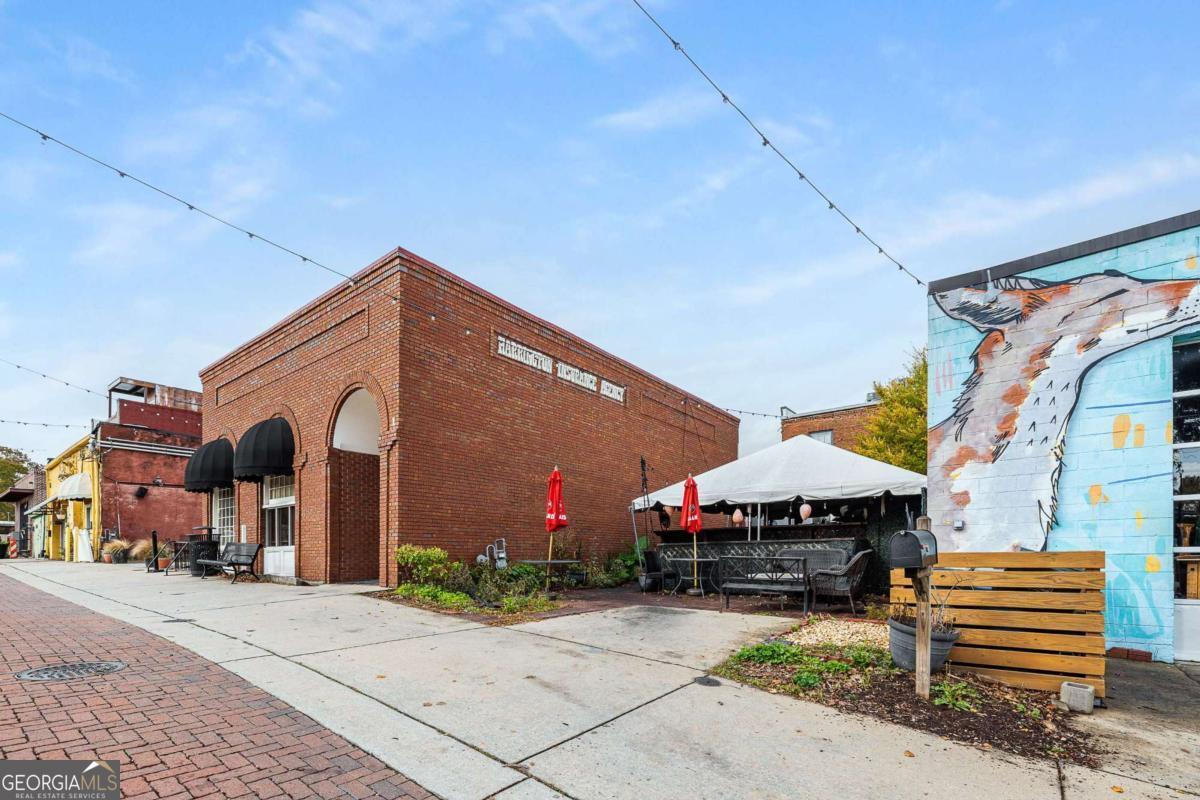 35 S Peachtree Street