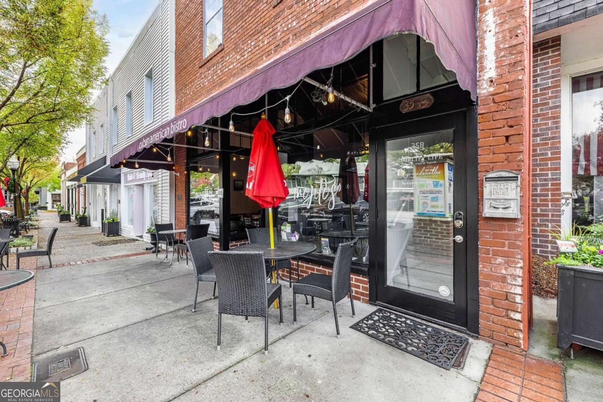 35 S Peachtree Street