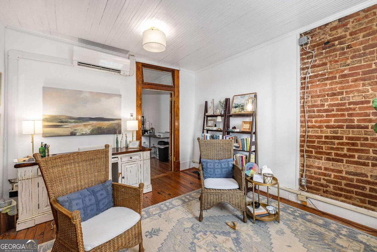 35 S Peachtree Street