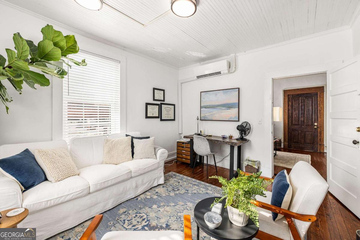 35 S Peachtree Street